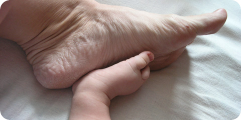 Deaf Parenting UK (DPUK) feet